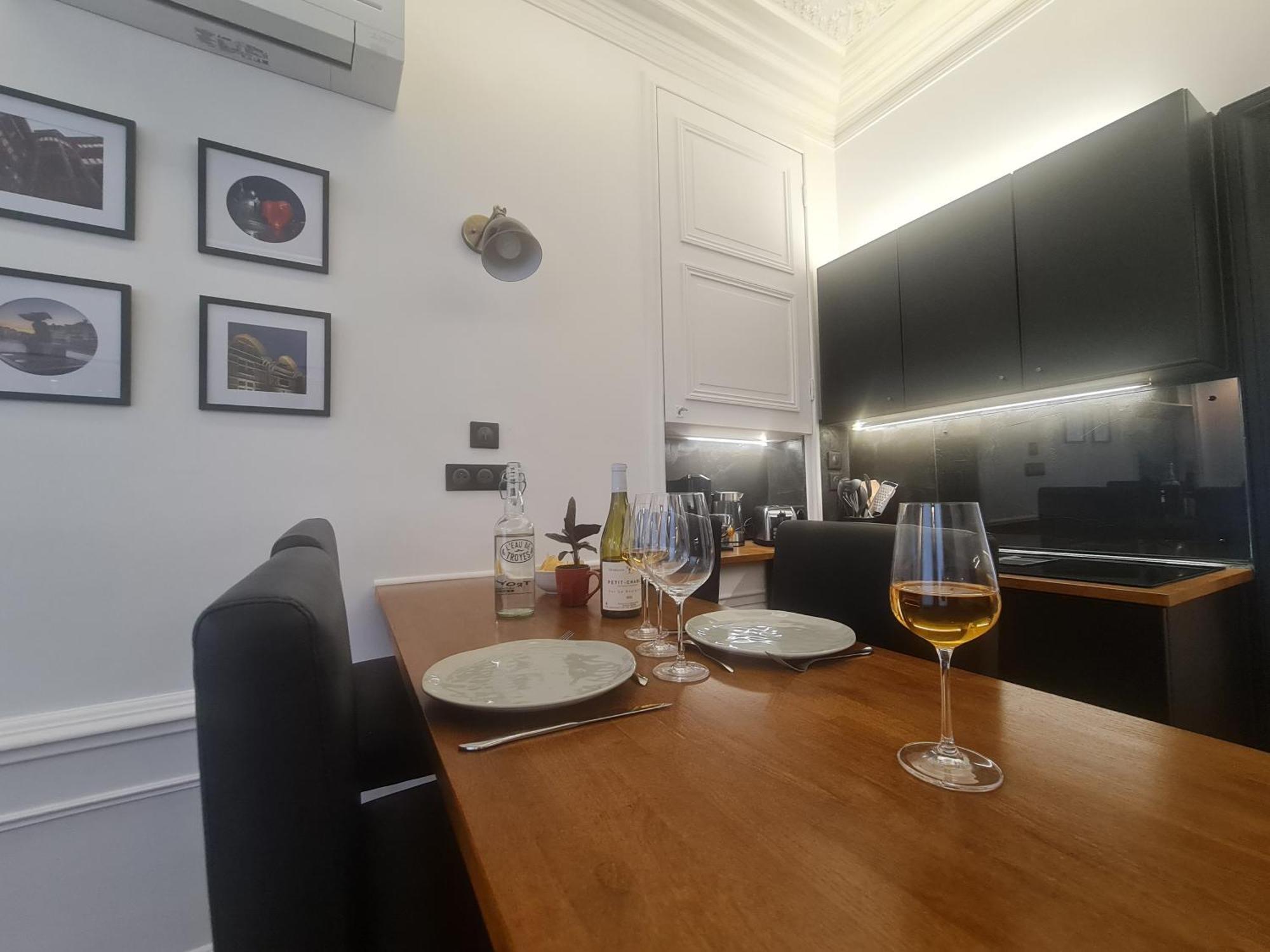 La Maison V.H., Appartements D'Hotes ทรัวส์ ภายนอก รูปภาพ