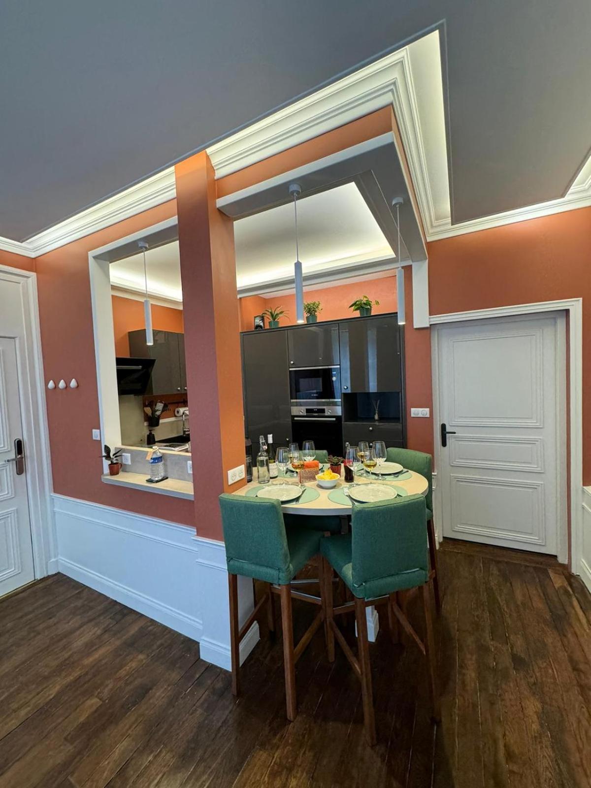 La Maison V.H., Appartements D'Hotes ทรัวส์ ภายนอก รูปภาพ